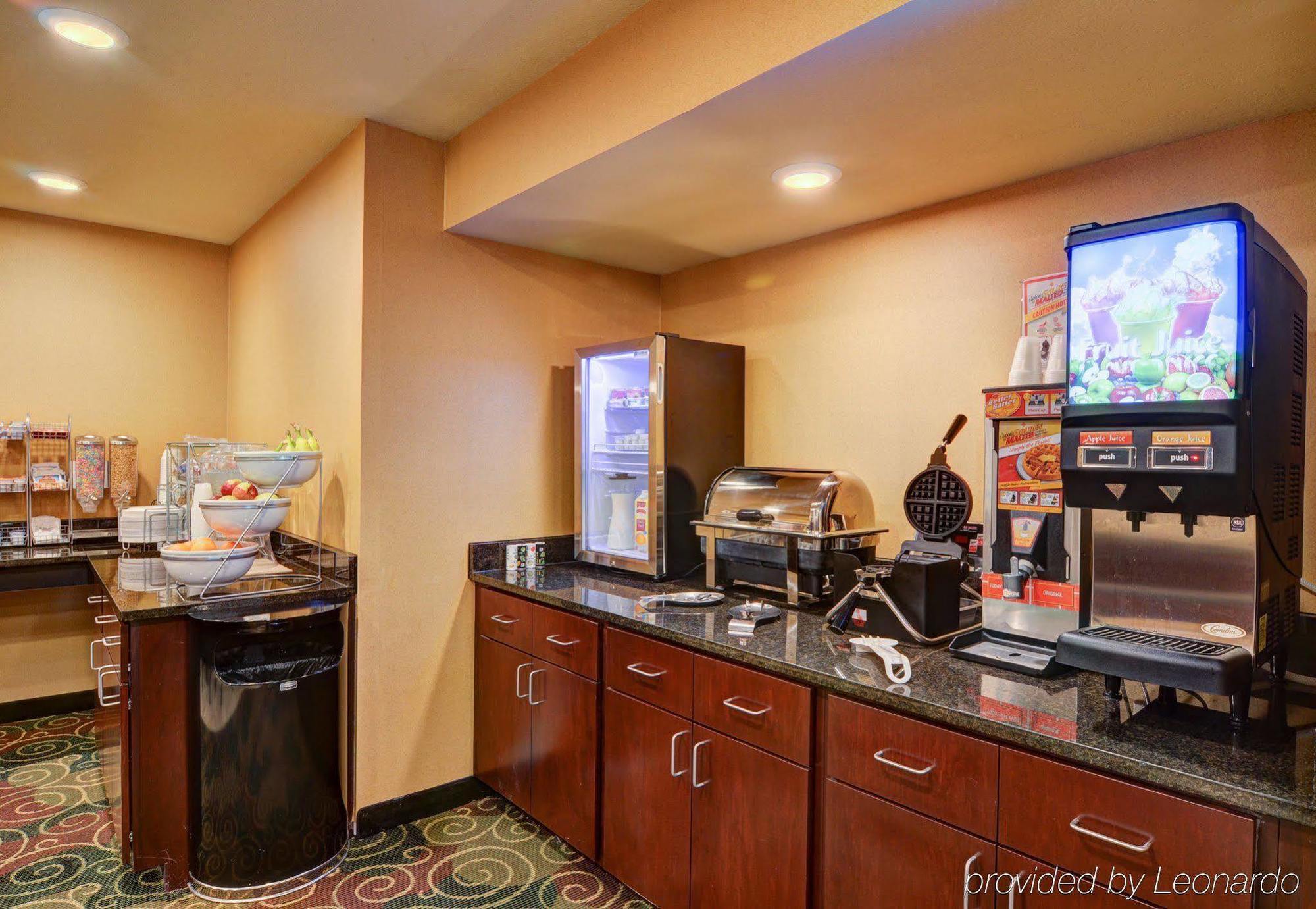 Cobblestone Hotel & Suites - Punxsutawney Zewnętrze zdjęcie