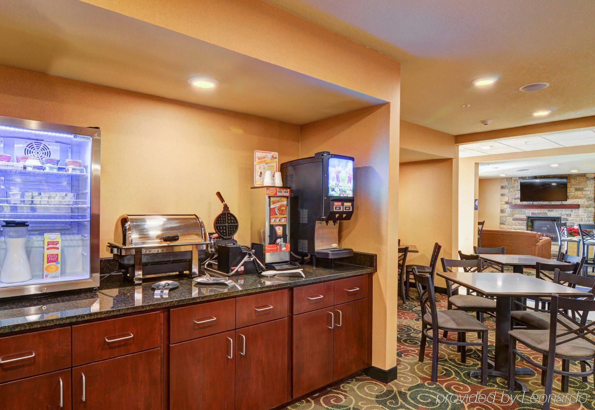Cobblestone Hotel & Suites - Punxsutawney Zewnętrze zdjęcie