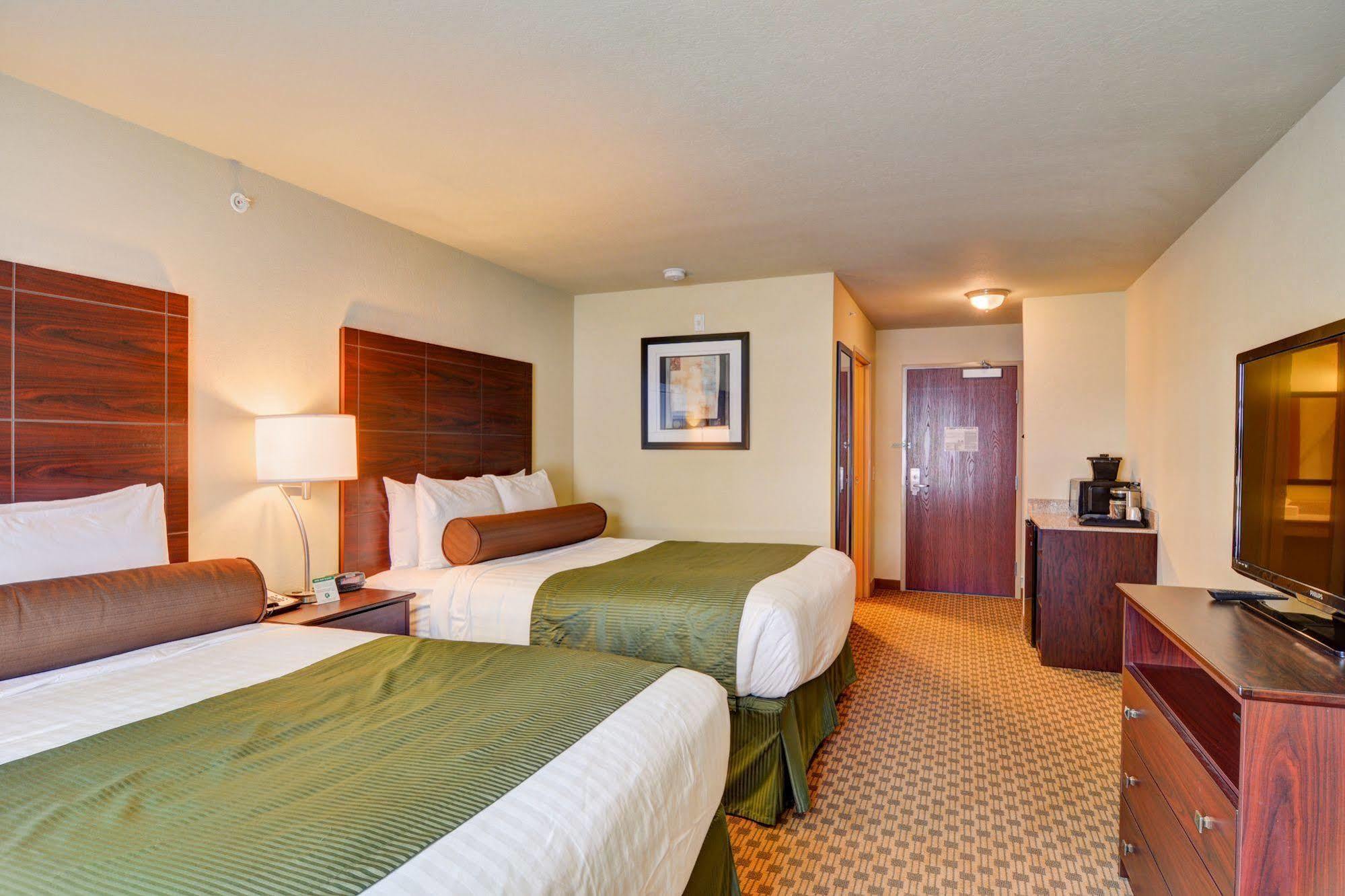 Cobblestone Hotel & Suites - Punxsutawney Zewnętrze zdjęcie