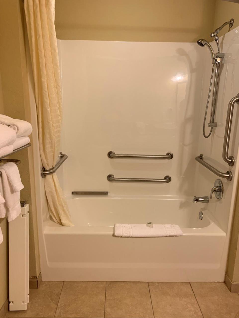 Cobblestone Hotel & Suites - Punxsutawney Zewnętrze zdjęcie